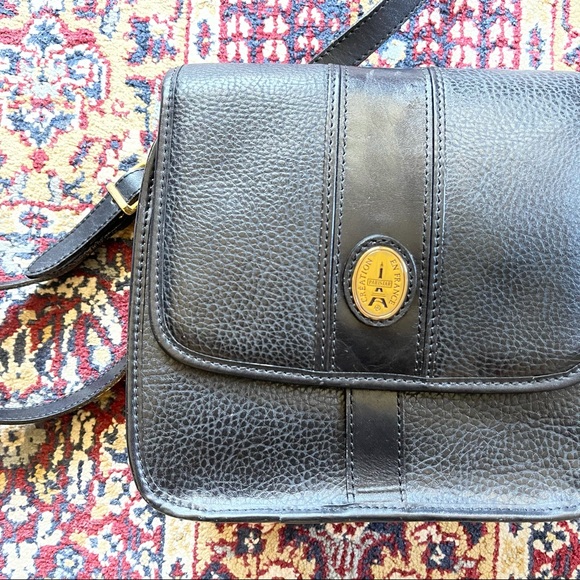 🌈 Gorgeous Vintage Paris Leather bag - Picture 3 of 12